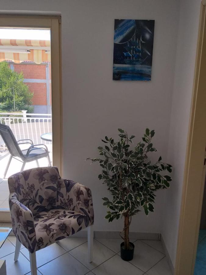 Apartmani Ana Tribalj Zewnętrze zdjęcie