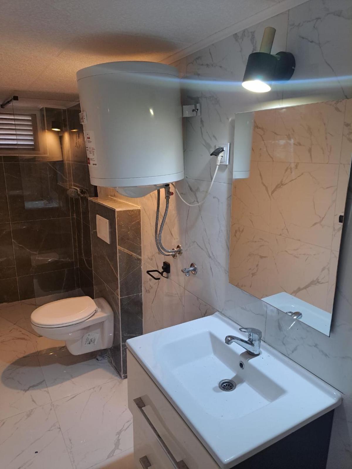 Apartmani Ana Tribalj Zewnętrze zdjęcie
