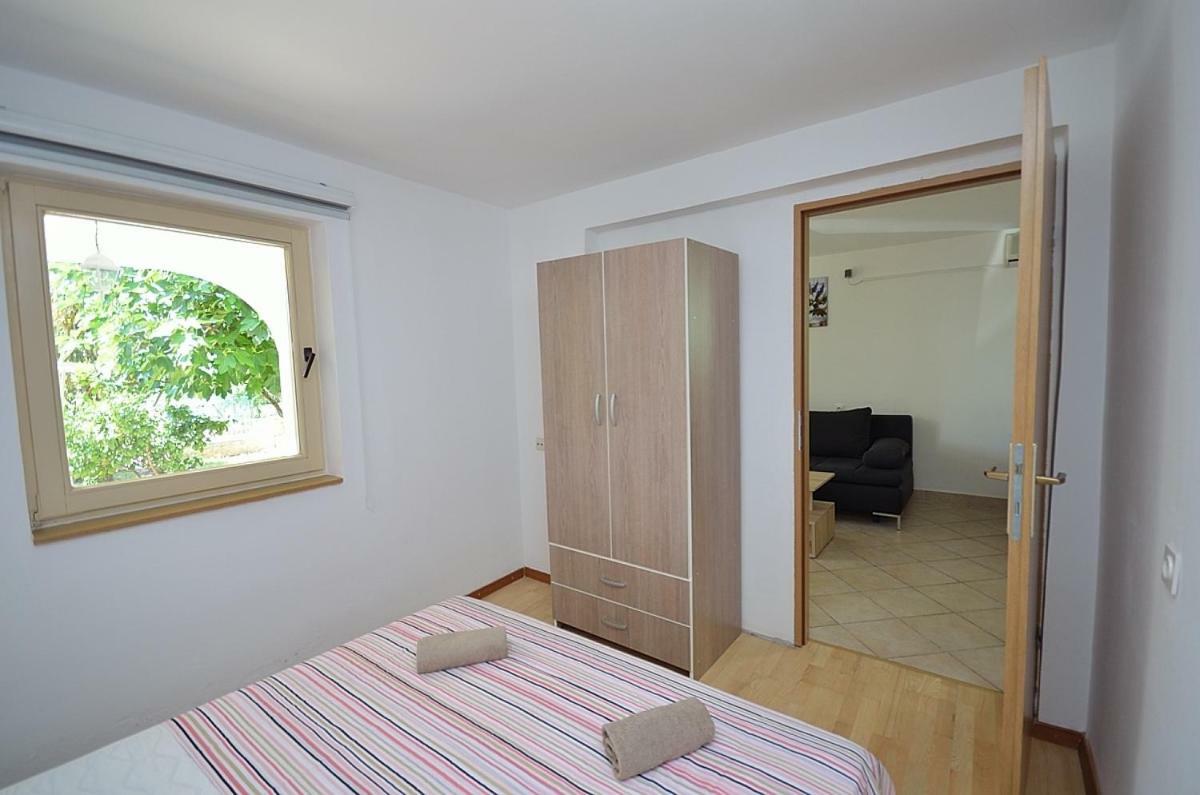 Apartmani Ana Tribalj Zewnętrze zdjęcie