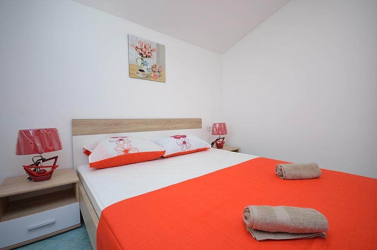 Apartmani Ana Tribalj Zewnętrze zdjęcie