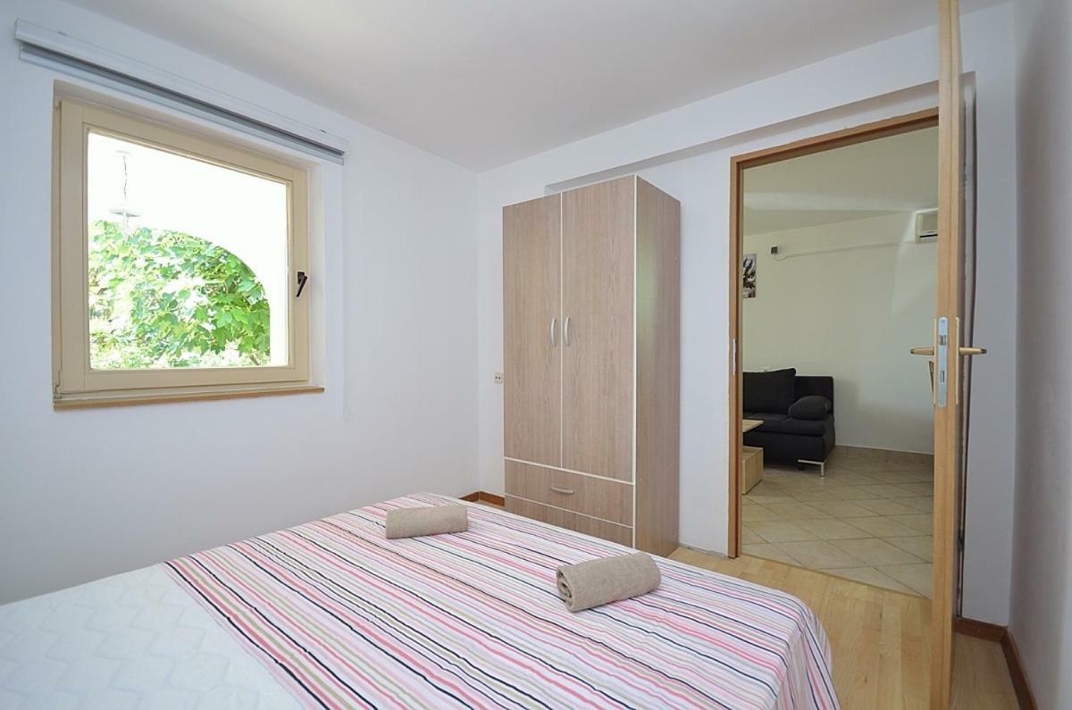 Apartmani Ana Tribalj Zewnętrze zdjęcie