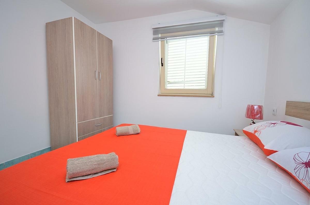 Apartmani Ana Tribalj Zewnętrze zdjęcie